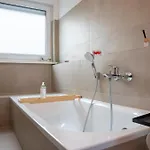 Schlossberg Residences - Design City-apartment Im Herzen Der Weinstrasse