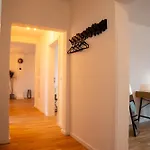 Schlossberg Residences - Design City-apartment Im Herzen Der Weinstrasse Apartment *