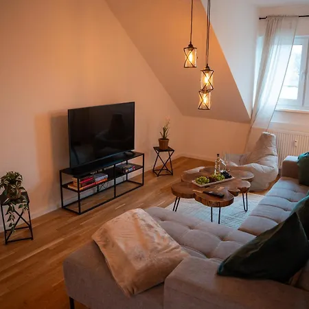 Schlossberg Residences - Design City-apartment Im Herzen Der Weinstrasse Apartment