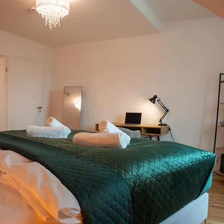 Schlossberg Residences - Design City-apartment Im Herzen Der Weinstraße Apartment Neustadt an der Weinstraße