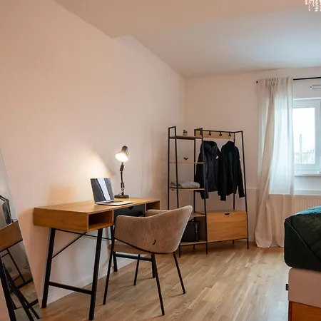 Schlossberg Residences - Design City-apartment Im Herzen Der Weinstraße Apartment