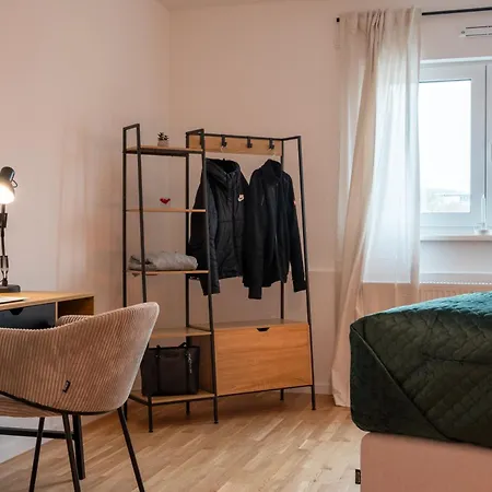 Schlossberg Residences - Design City-apartment Im Herzen Der Weinstrasse *