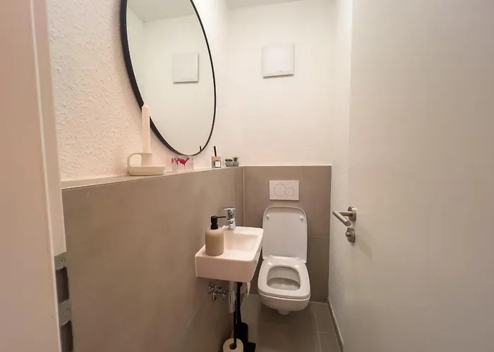 Schlossberg Residences - Design City-apartment Im Herzen Der Weinstrasse *