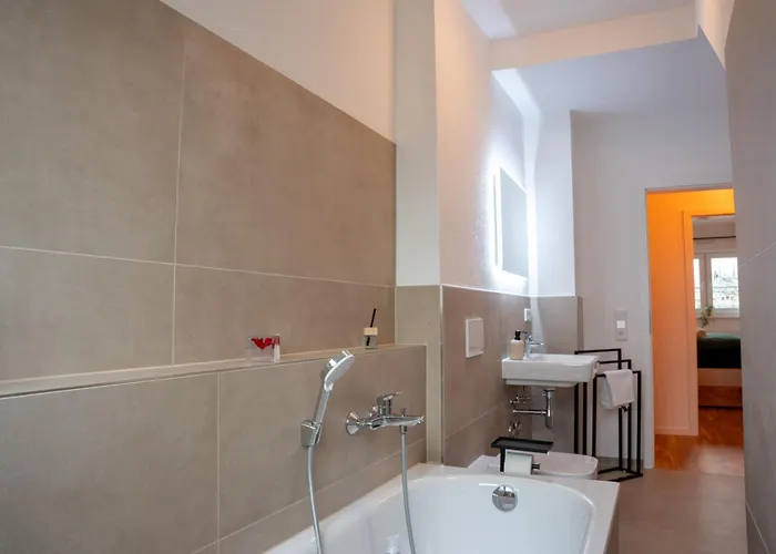 Schlossberg Residences - Design City-apartment Im Herzen Der Weinstrasse *