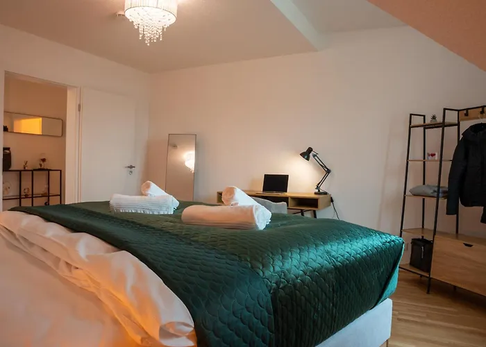 Schlossberg Residences - Design City-apartment Im Herzen Der Weinstrasse Apartamento Neustadt an der Weinstraße