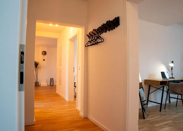 Schlossberg Residences - Design City-apartment Im Herzen Der Weinstrasse 公寓 *